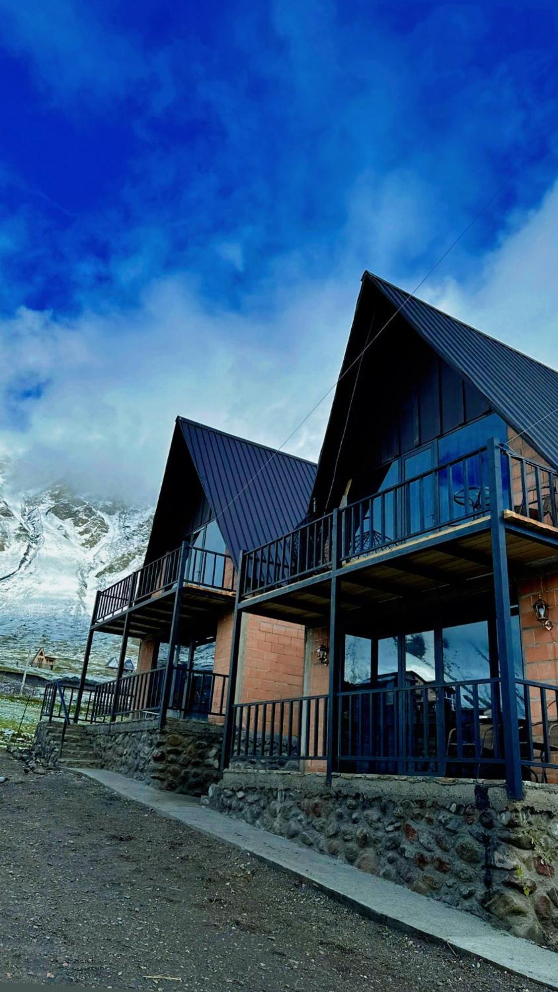 Royal Cottages Kazbegi Ngoại thất bức ảnh